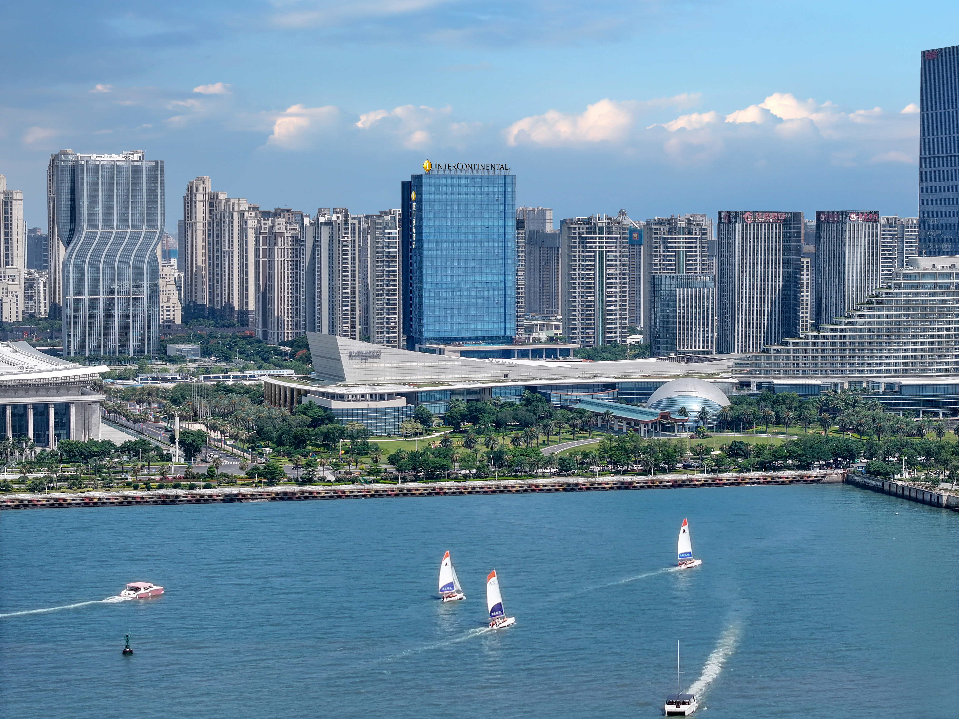 厦门海景洲际酒店完整外观